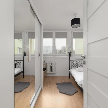 Wilaneska By Bookinghost